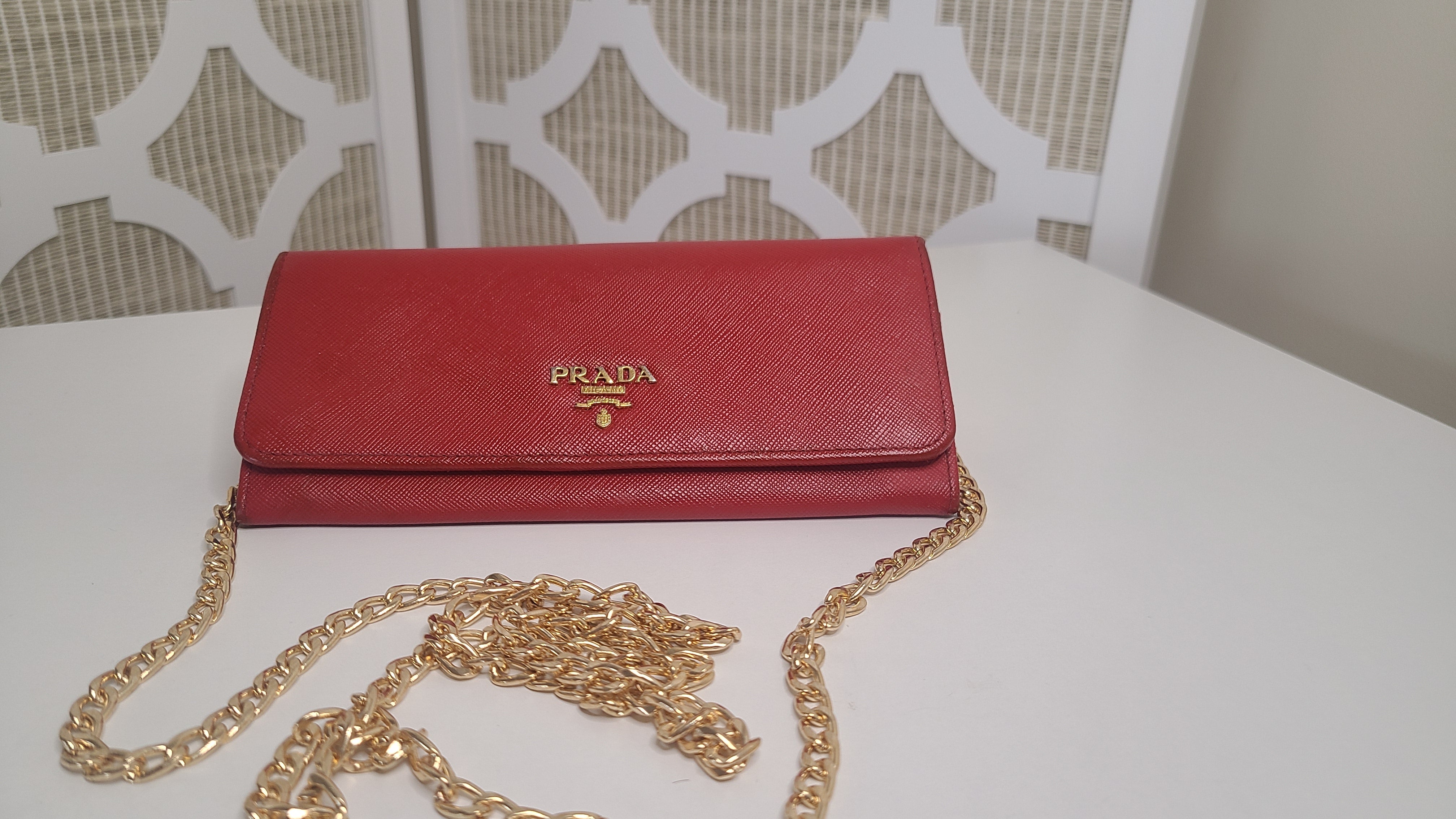 PRADA Lux Wallet Chain Bag - White/Gold